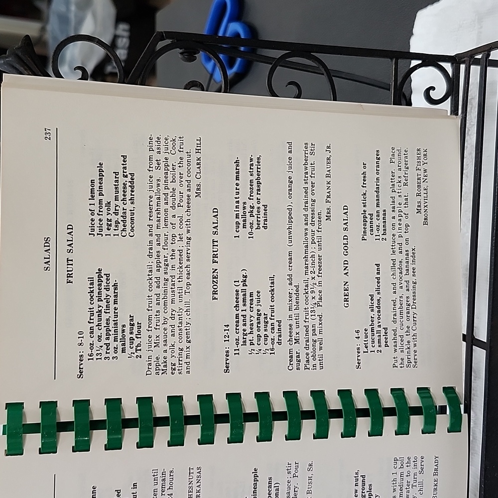 VINTAGE 1972 'LITTLE ROCK COOKS' COOKBOOK - Picture 5 of 8